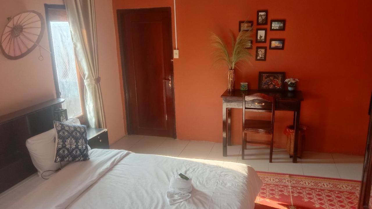 Pukyo Bed And Breakfast Belgian Lao Ban Nangoy Екстериор снимка